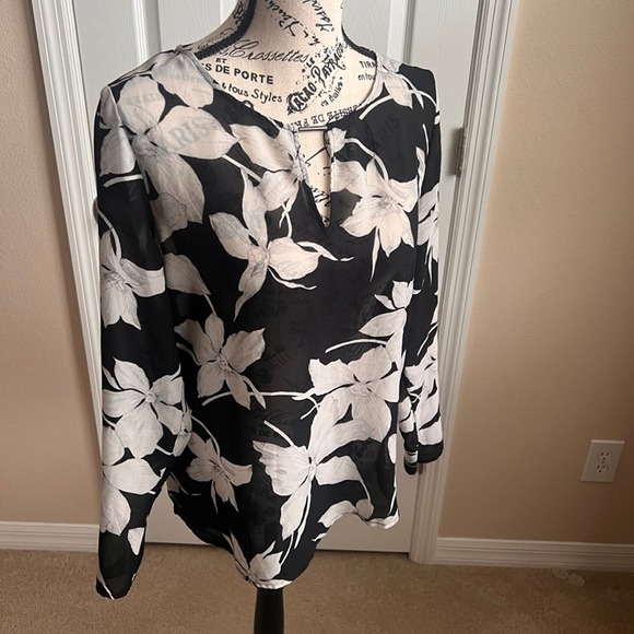 Banana Republic Floral Print Black Long Sleeve Blouse Top XS‎ - Picture 9 of 10